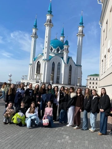 В конце марта хореографических ансамбль "Визави" вместе со своим руководителем Аленой Н...