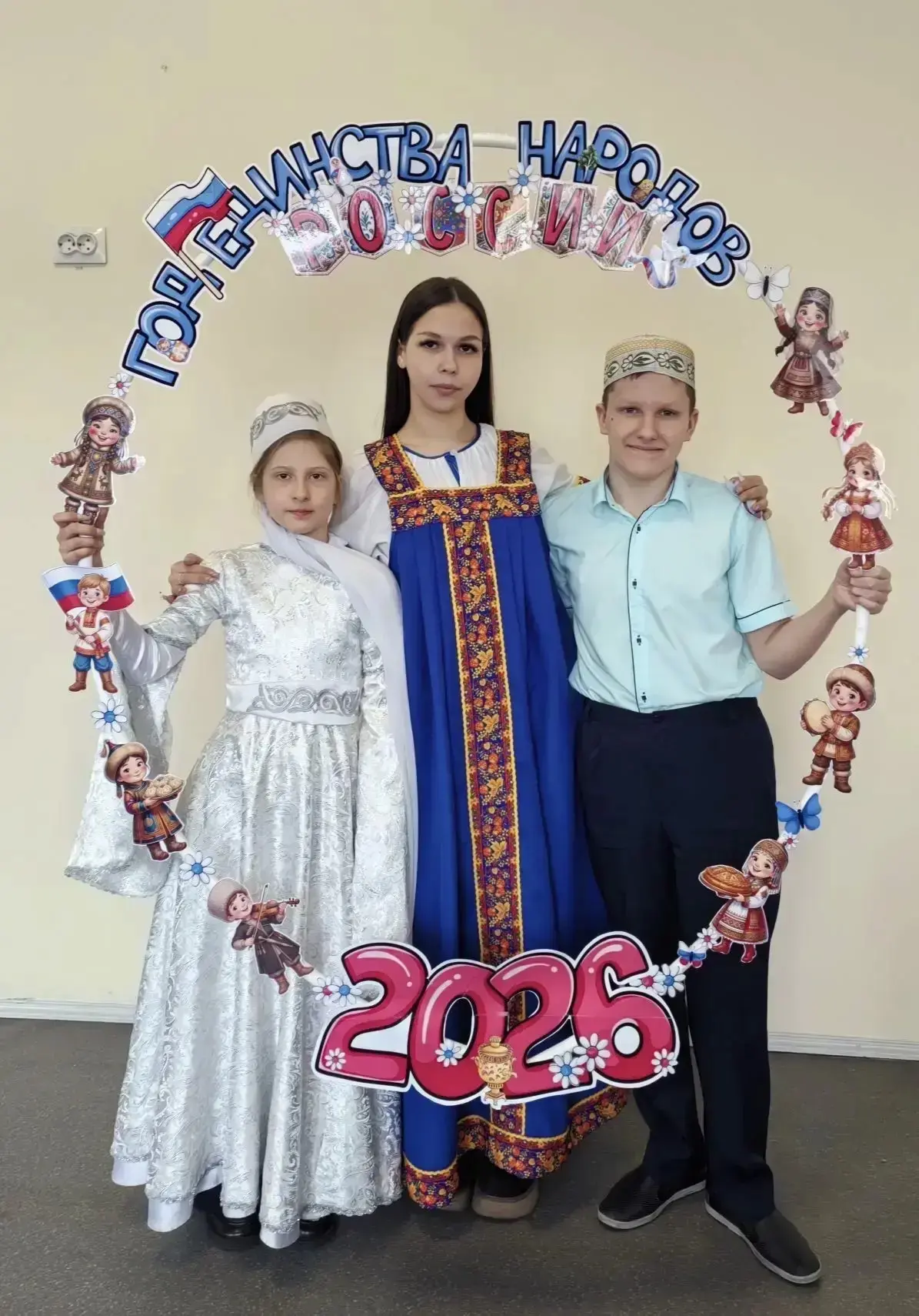 Проект "Многоликая Россия" (автор проекта Шипунова А., руководитель проекта Кузнецова В.Г.) не прост