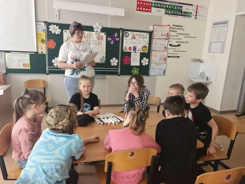 На весенних каникулах в нашей школе осуществлял свою деятельность лагерь "Солнышко". Ребята весело и