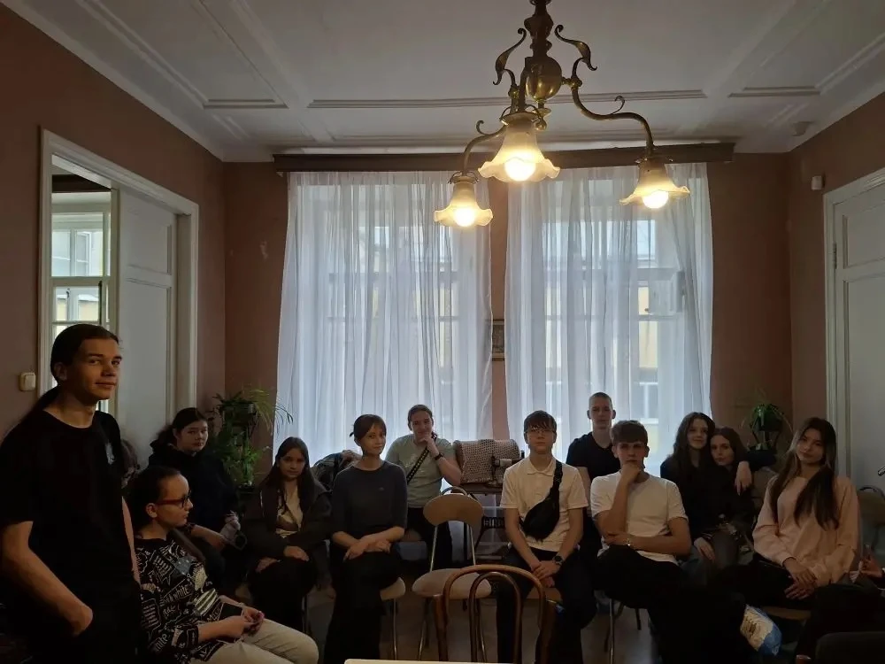 🏛️ 10 А побывал в музее‑квартире семьи Аллилуевых!  На экскурсии ребята ознакомились с исторической 