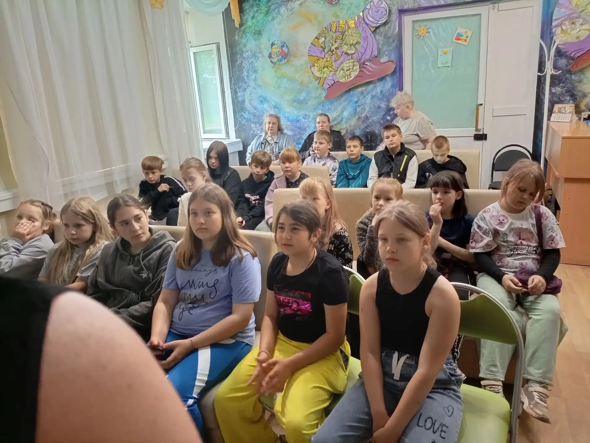 Сегодня в  лагере "Светофорик " был заключительный день. Сначала мы были в библиотеке на Энтузиастов