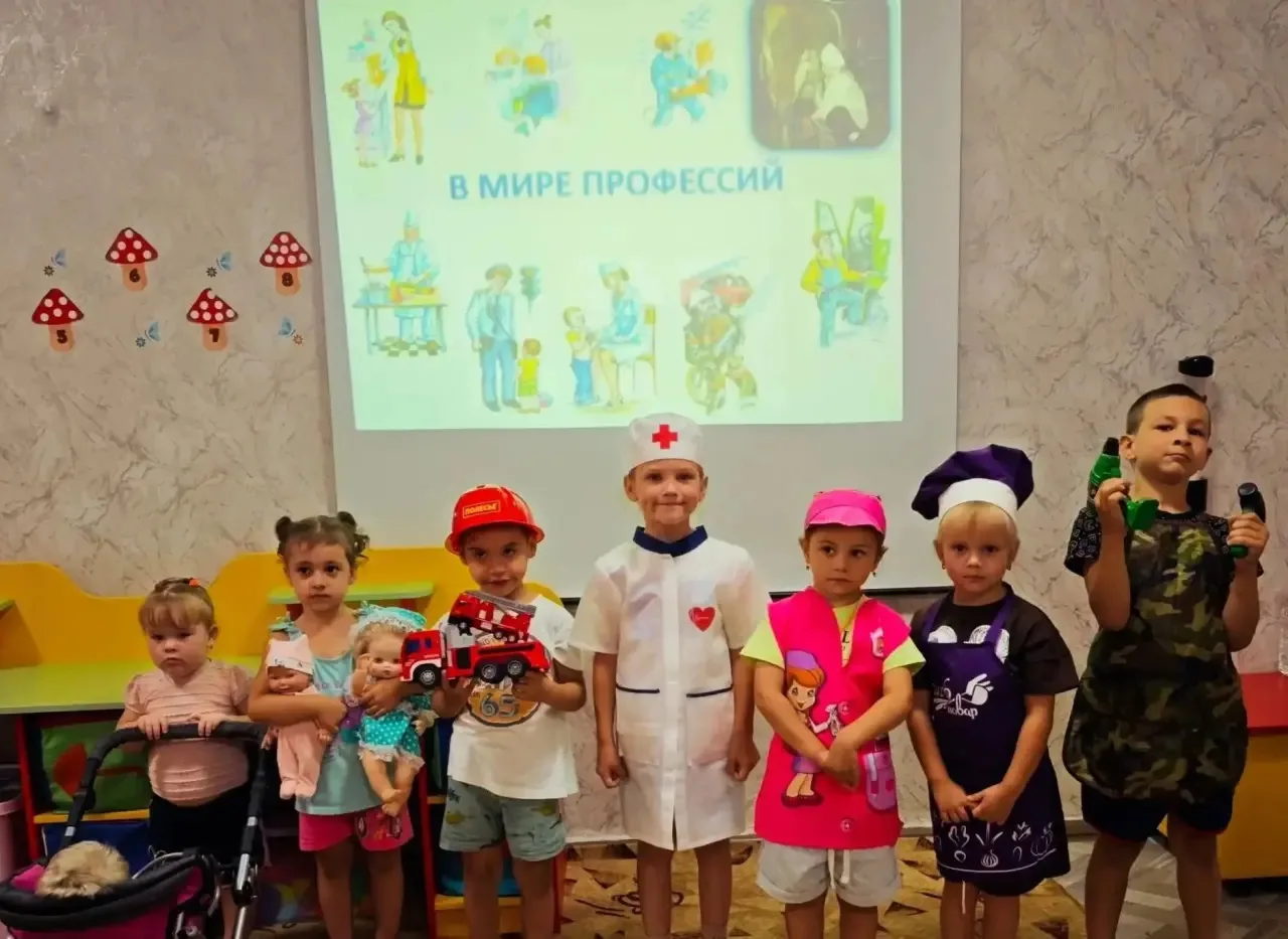 В детском саду "Теремок" прошло увлекательное мероприятие на тему  «Моя будущая профессия».
Труд – о