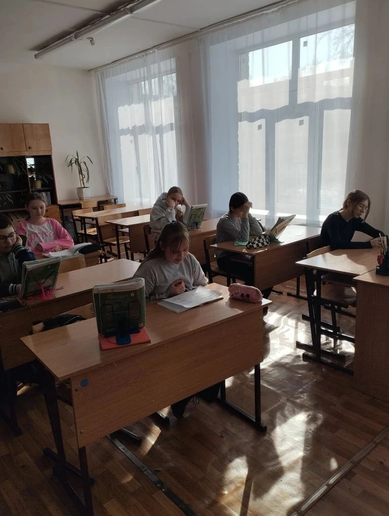 21 марта - Всемирный день поэзии.   Последний учебный день не пришëл зря! Прямо перед каникулами реб