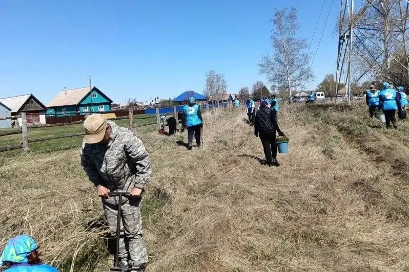 🌲🌲🌲В Алейске полицейские, волонтёры, общественники и ветераны МВД приняли участие в международной ак