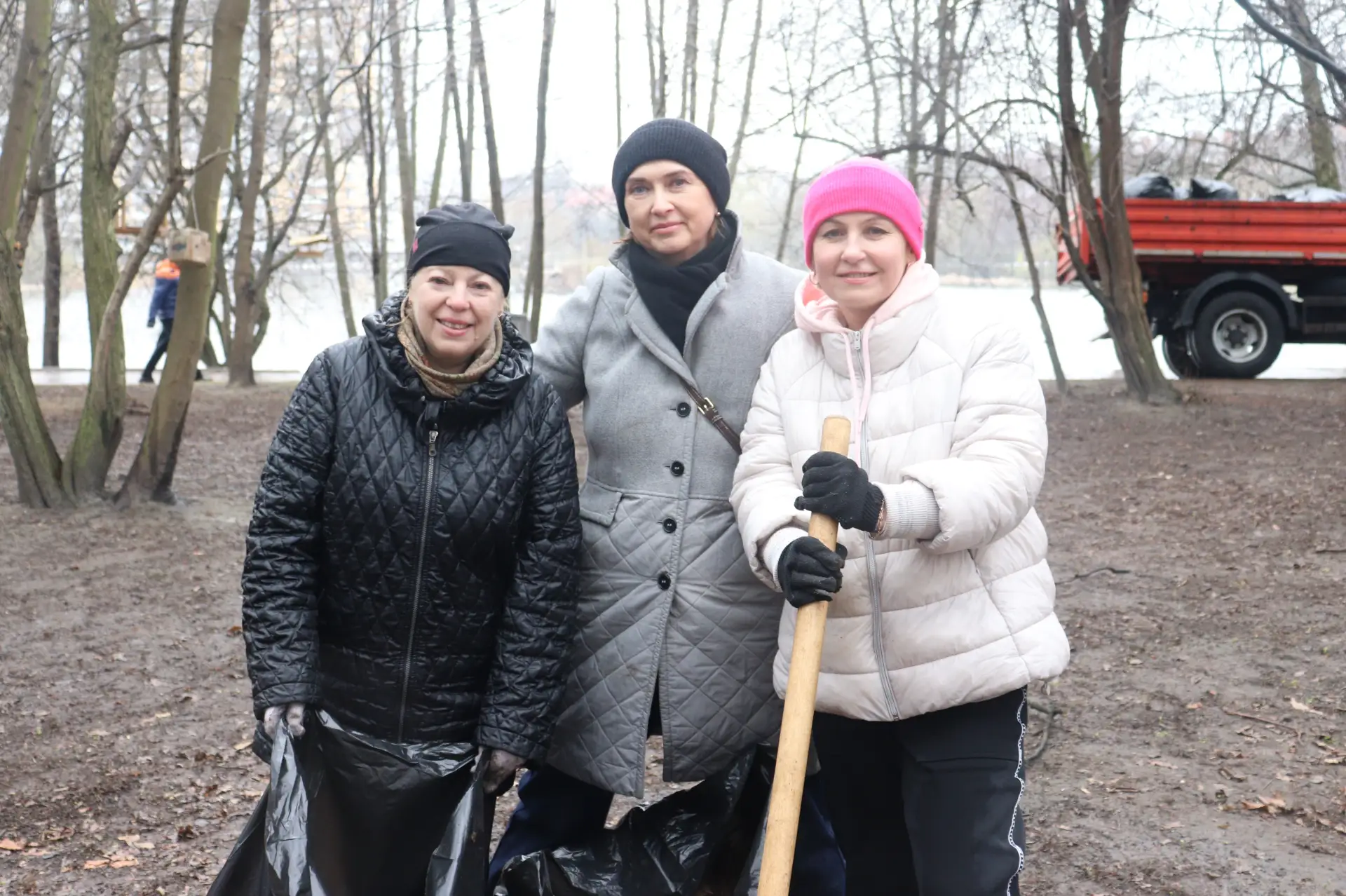 Плохая погода хорошим делам не помеха 💪  В субботу специалисты министерства образования приняли учас