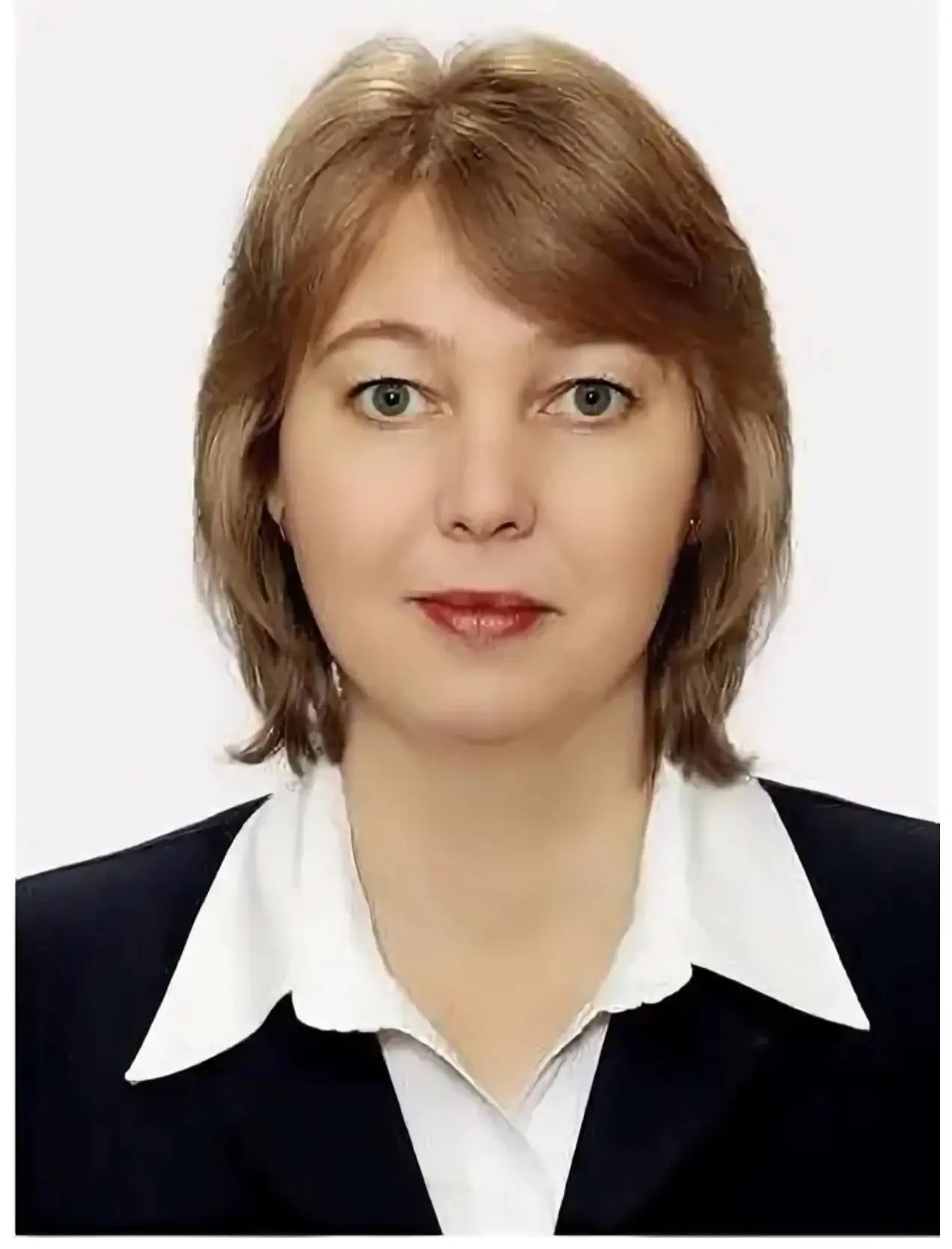 Сегодня в школе №1 представили нового директора. Им стала Цветкова Ольга Сергеевна.