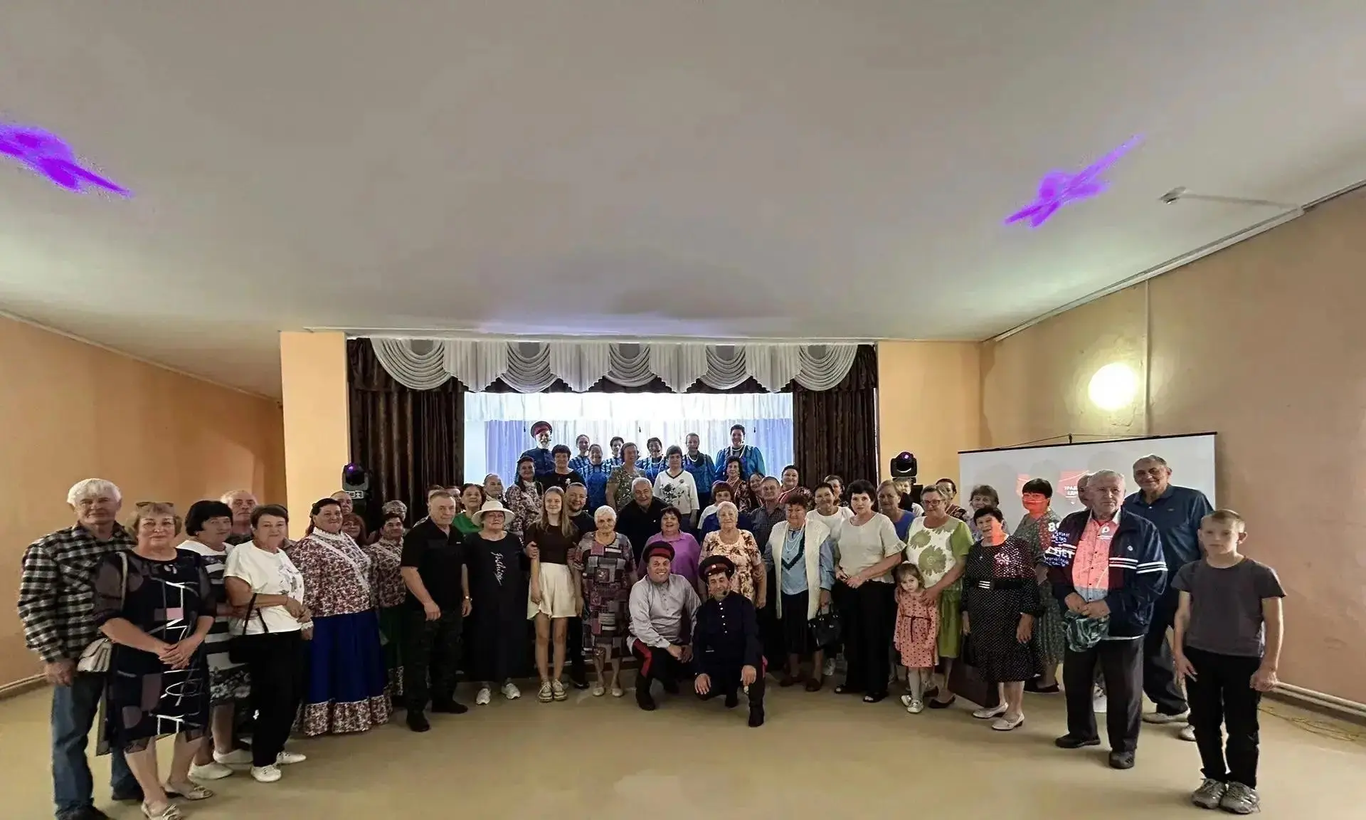 📆 День Ростовской области в Груциновском СДК: праздник традиций и единства
