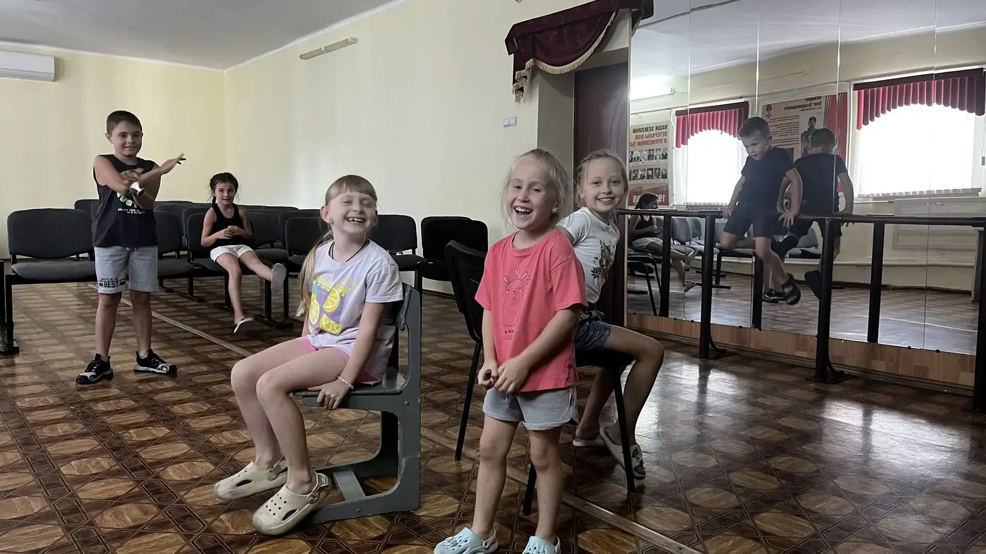 🎉 «Прощай, лето!» — в СДК п. Красный Колос прошла яркая игровая программа! 🎉