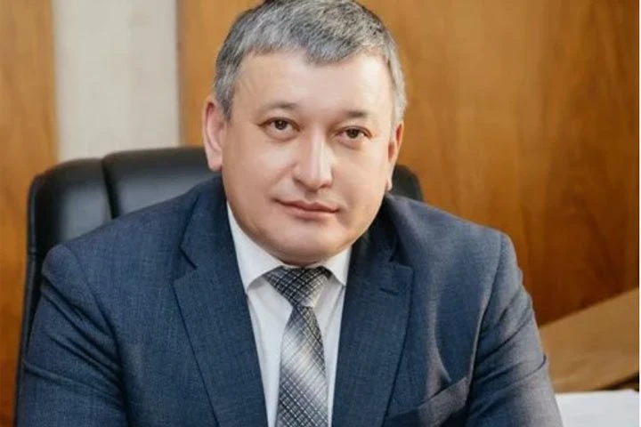 ЭКС-МИНИСТР ФИНАНСОВ ХАКАСИИ ПОЛУЧИЛ НОВЫЕ ПОЛНОМОЧИЯ Игорь Тугужеков еще в апреле-2026 занял пост н