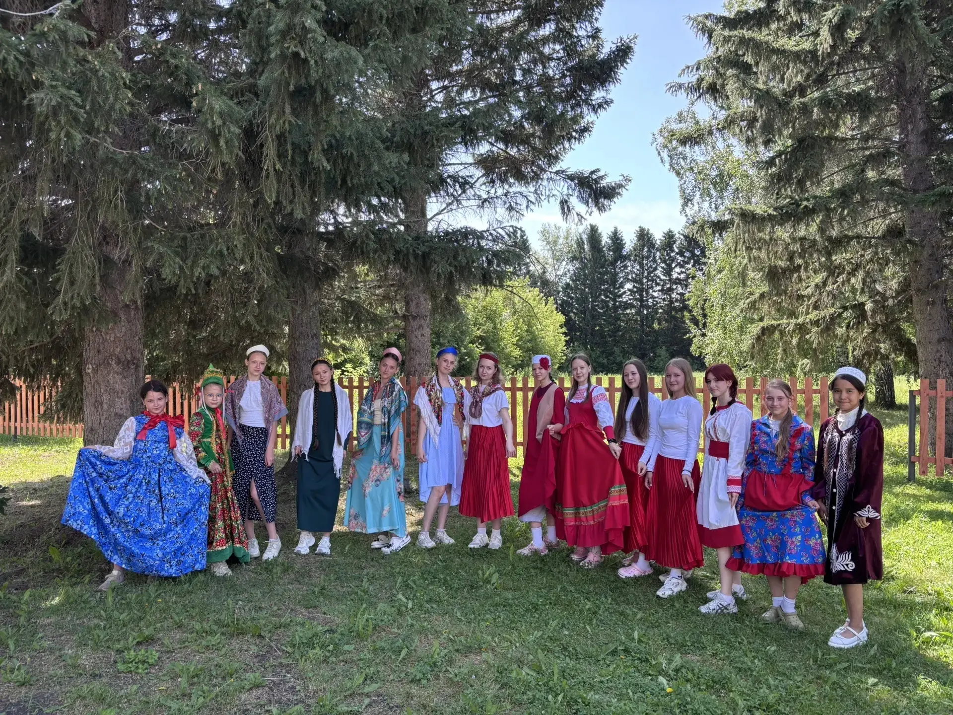 День Единства народов России в нашем пришкольном лагере! ✨

Сегодня в лагере прошел особенный день, 
