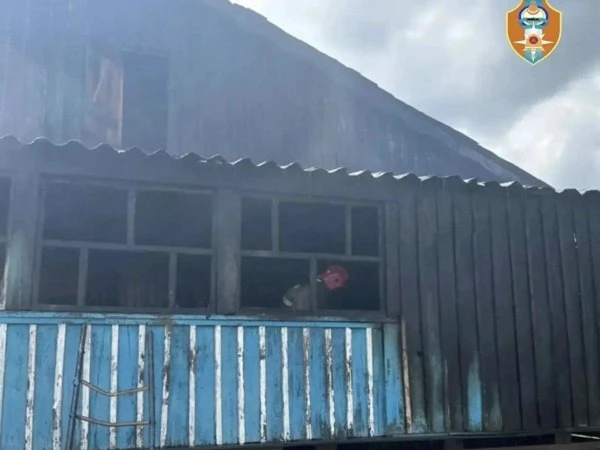 😱 В Заиграевском районе Бурятии вспыхнул двухквартирный дом