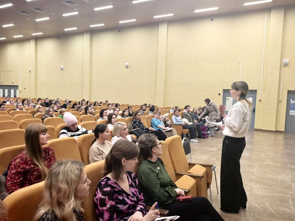 🔹Родительские собрания🔹 📌Согласно плана воспитательной работы в 10 и 11 марта  в школе проходили общ