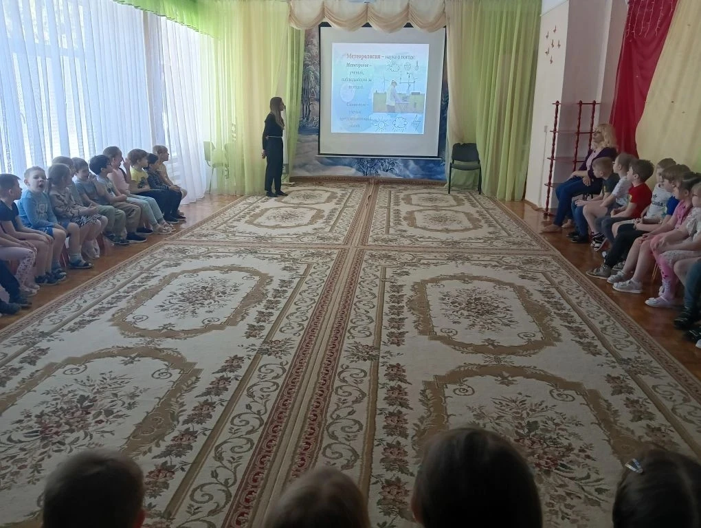 В начале недели с ребятами старшего дошкольного возраста прошёл  разговор о важном, посвящённый прир