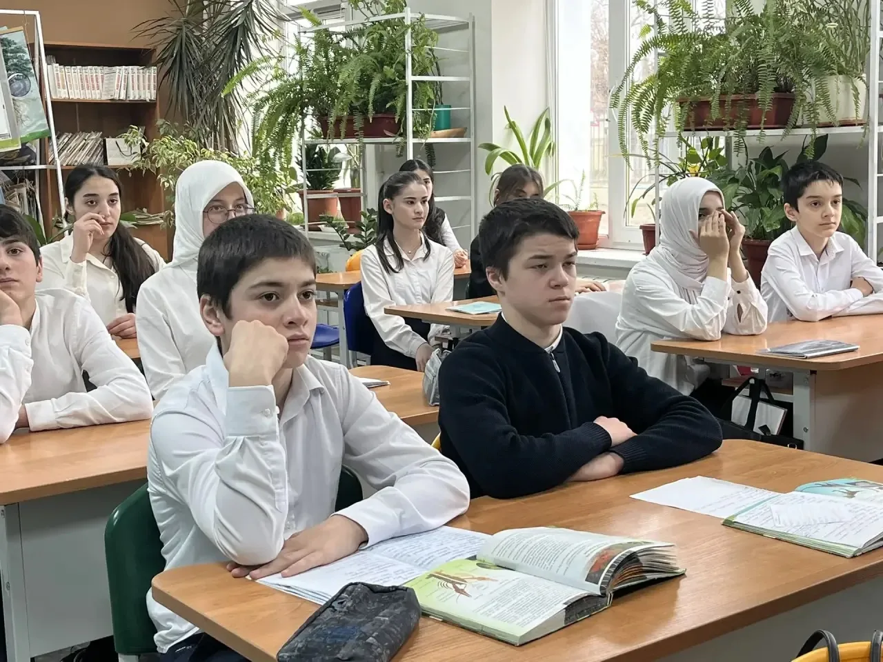 В рамках программы профилактики правонарушений среди подрастающего поколения в нашей гимназии провел