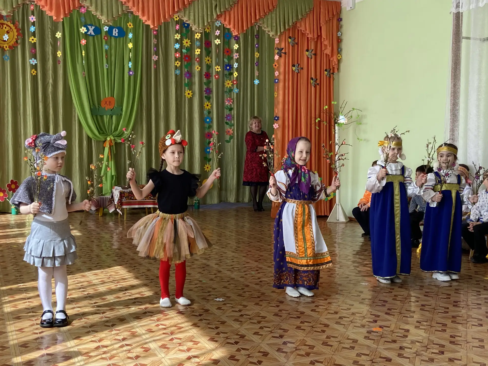 Пасха светлый, добрый праздник,