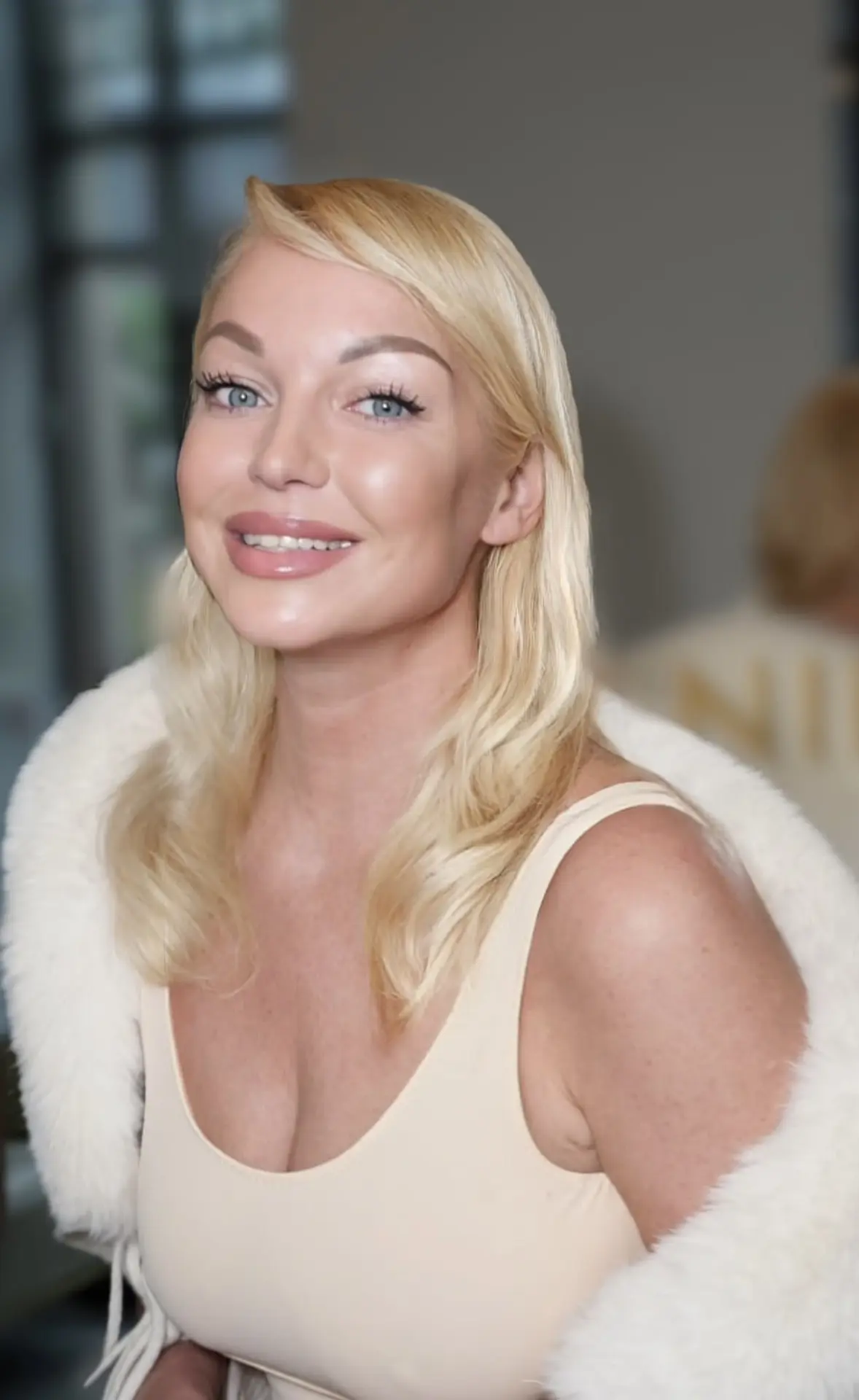 Анастасия Волочкова решила сделать пересадку бровей

Балерина рассказала, что готова избавиться от с