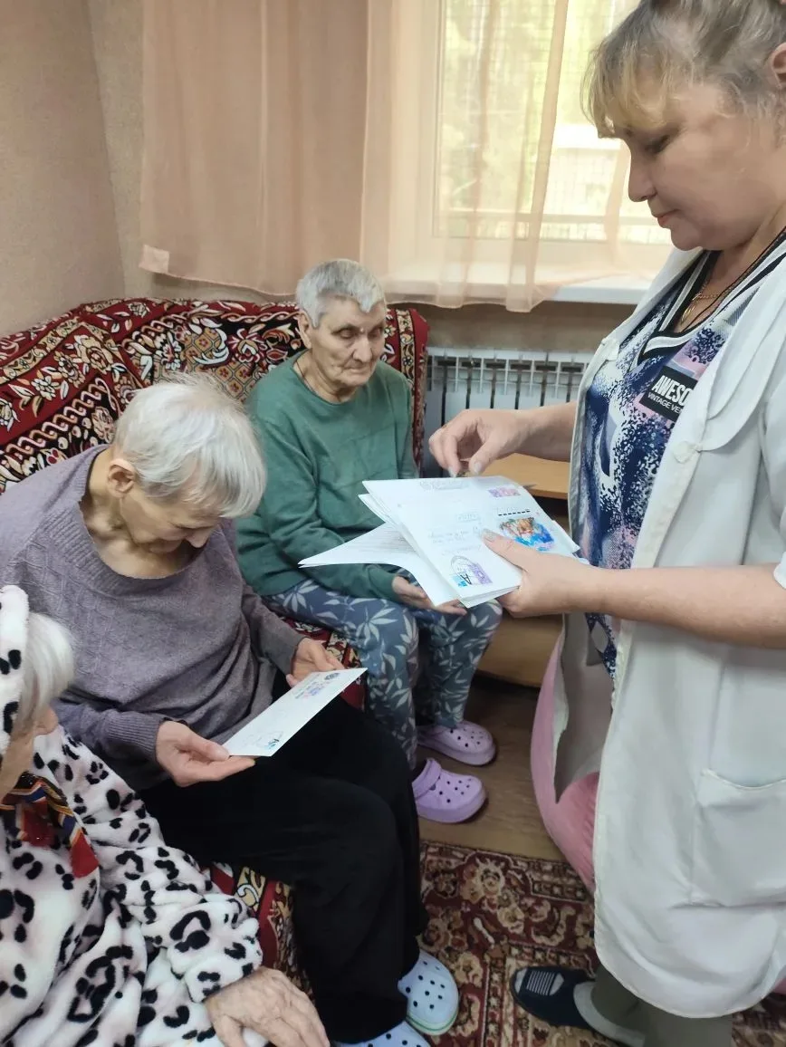🎉 Письма идут! Наши подопечные получают поддержку от «внуков по переписке»! 🎉