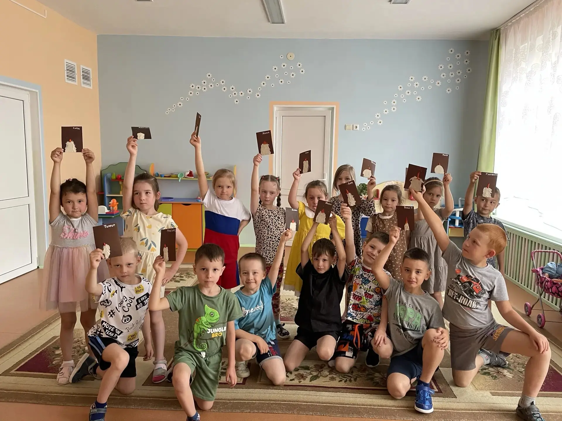 22 июня — День памяти и скорби. В этот день мы в детском саду решили поговорить с ребятами о самом г