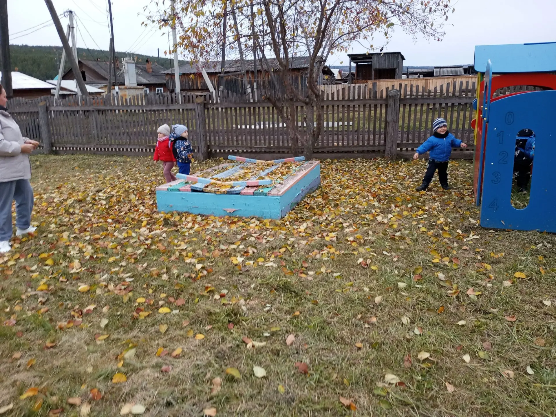Осень 🍁идеальное время для сенсорного развития и творческого вдохновения в младшей гру...