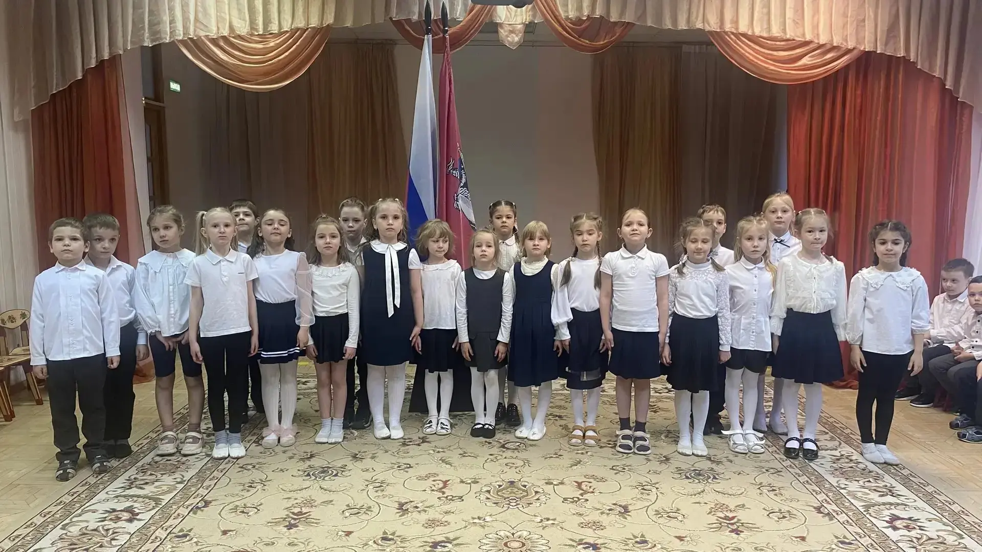 🌍 ПОНЕДЕЛЬНИК — ФЛАГИ ПОДНЯТЫ, ГИМН ЗВУЧИТ, А МЫ ГОВОРИМ О ПЛАНЕТЕ! 🌍 Новая неделя в «Созвездии» нач