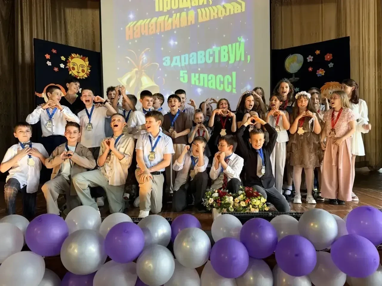 🚀 Поехали! Выпускной в 4-х классах: космический старт в большое будущее!  Трогательно до слёз, ярко 