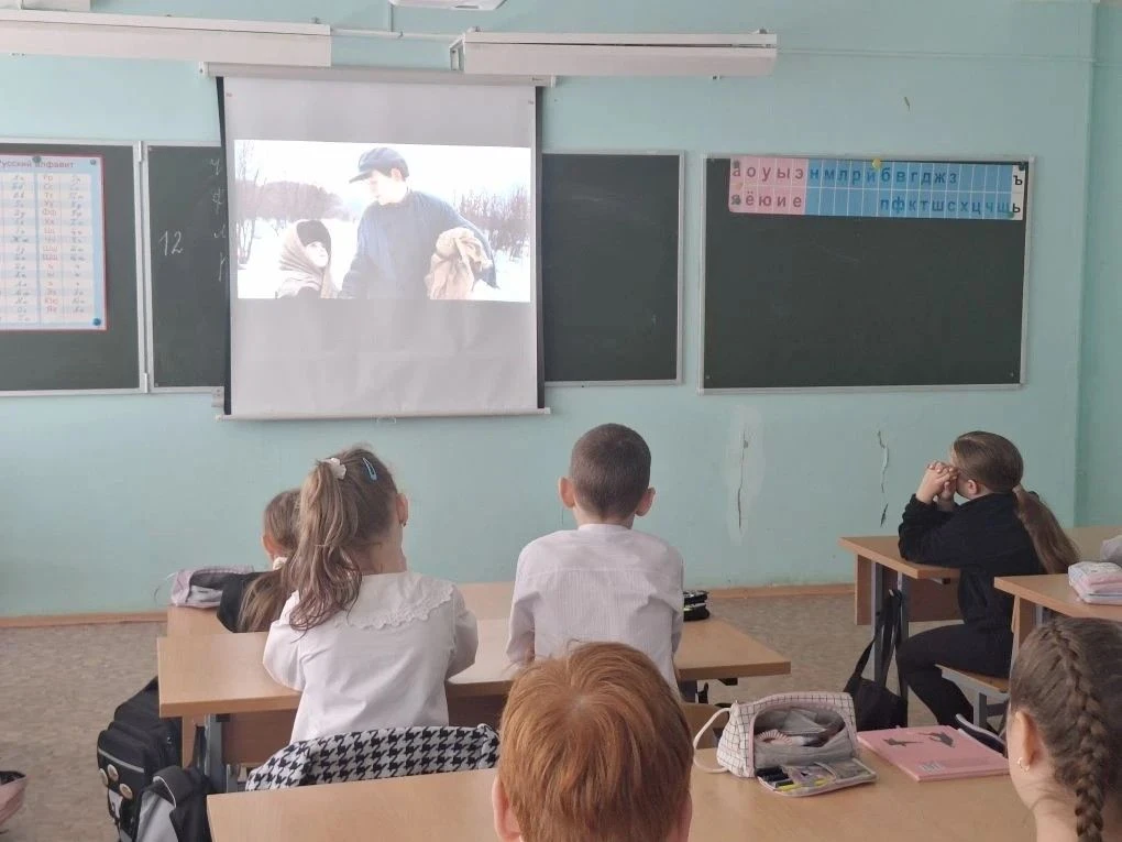 «Лошадка для героя»: встреча с искусством, которая делает добрее.   Для обучающихся 3-5, 3-6 и 3-8 к