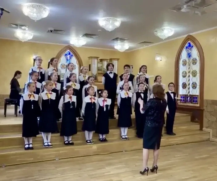 🎶 Хор «Три Ключа» — лауреат престижного городского конкурса!  Академический школьный хор «Три Ключа»
