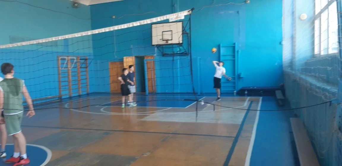 В рамках подготовки к первенству города по 🏐волейболу среди  ОО была проведена 🏅тренировка сборной к