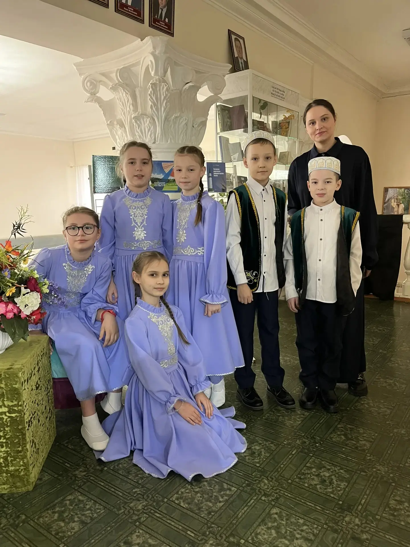 Сегодня прошёл  татарский конкурс - фестиваль "Сембер карлыгачлары".