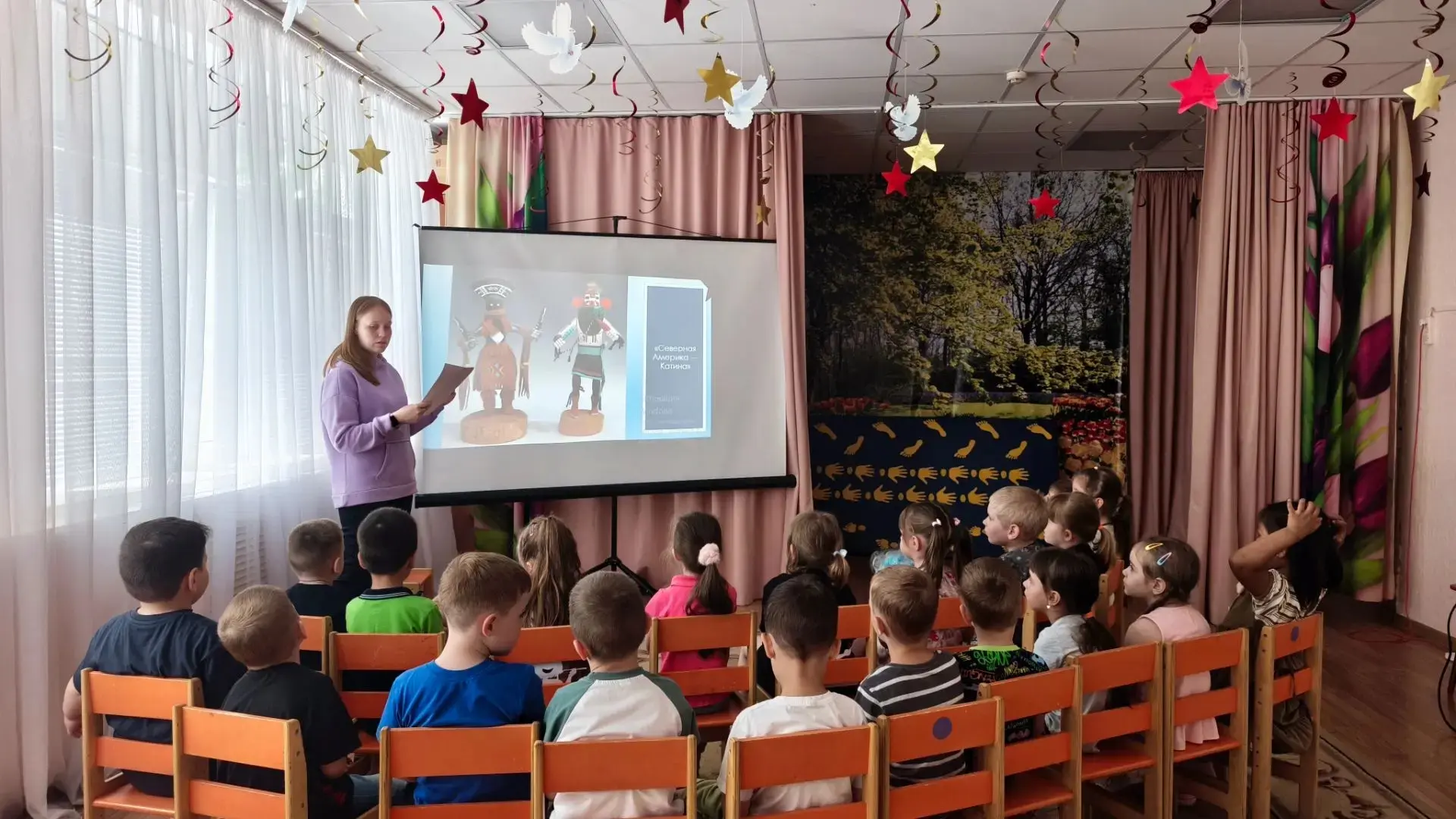 ВОЛШЕБНЫЙ МИР КУКОЛ.                           В "Зоряночке" прошёл тематический день, посвящённый Д