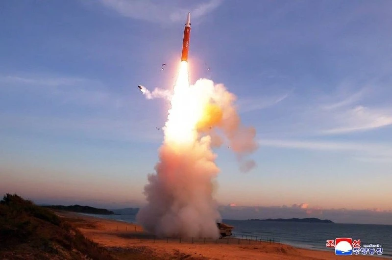 🚀Учения по запуску стратегической ракеты средней дальности прошли в КНДР — Ким Чен Ын ...