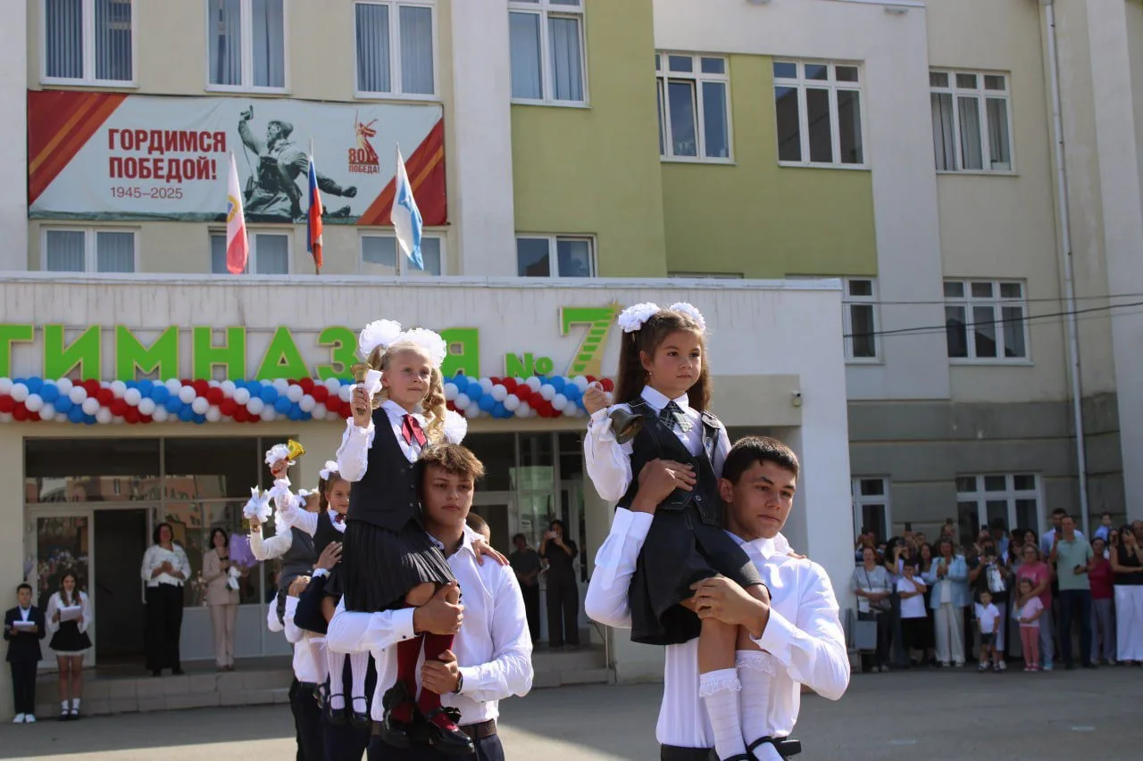 Дорогие саратовцы! Уважаемые школьники, студенты, педагоги, воспитатели, наставники и р...