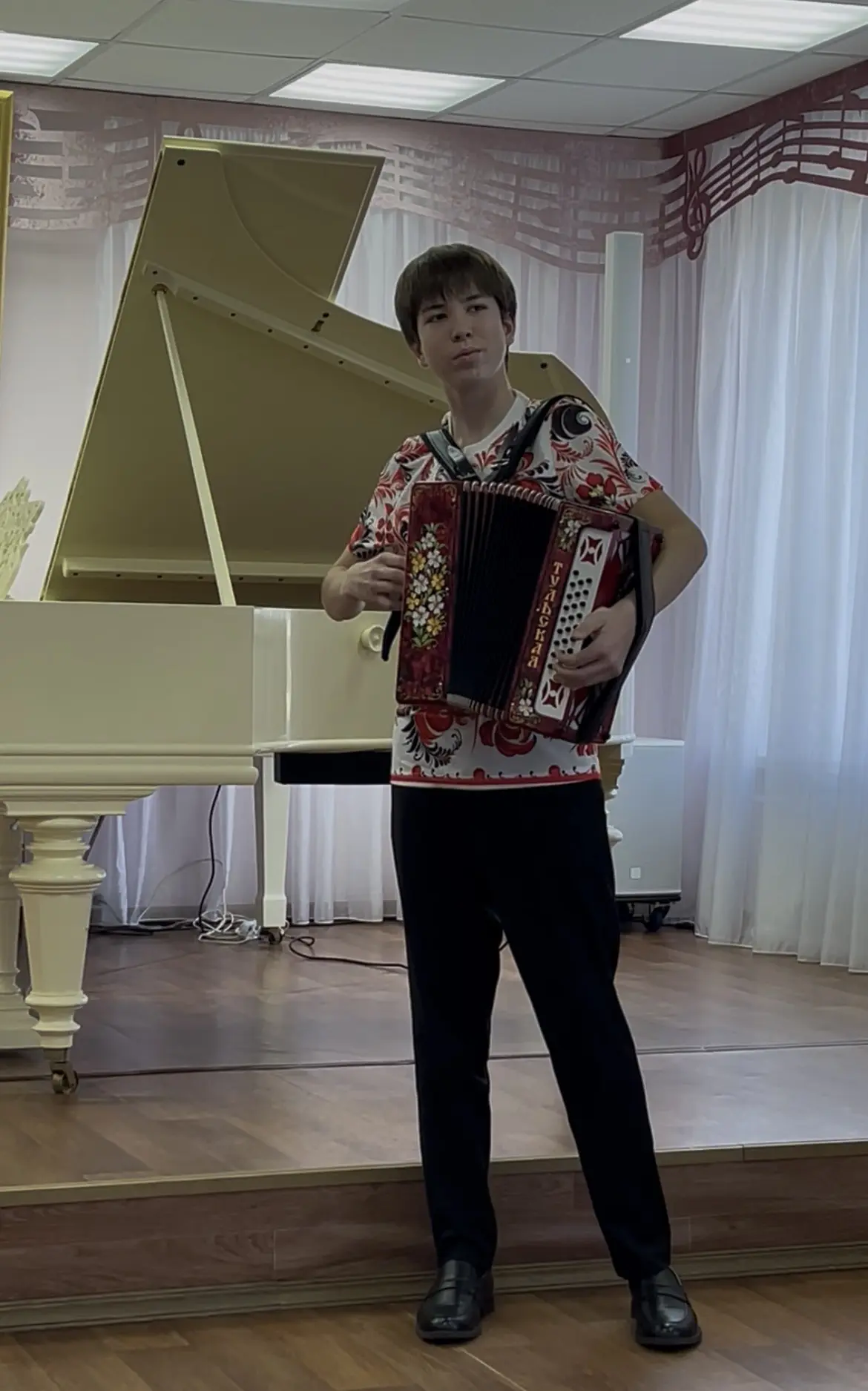 🎶Сегодня в Детской школе искусств имени Ф. И. Шаляпина состоялось открытие выставки «Н...
