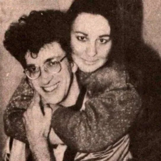 ✨Александр Буйнов отмечает 40 лет совместной жизни со своей третьей женой - Алёной.