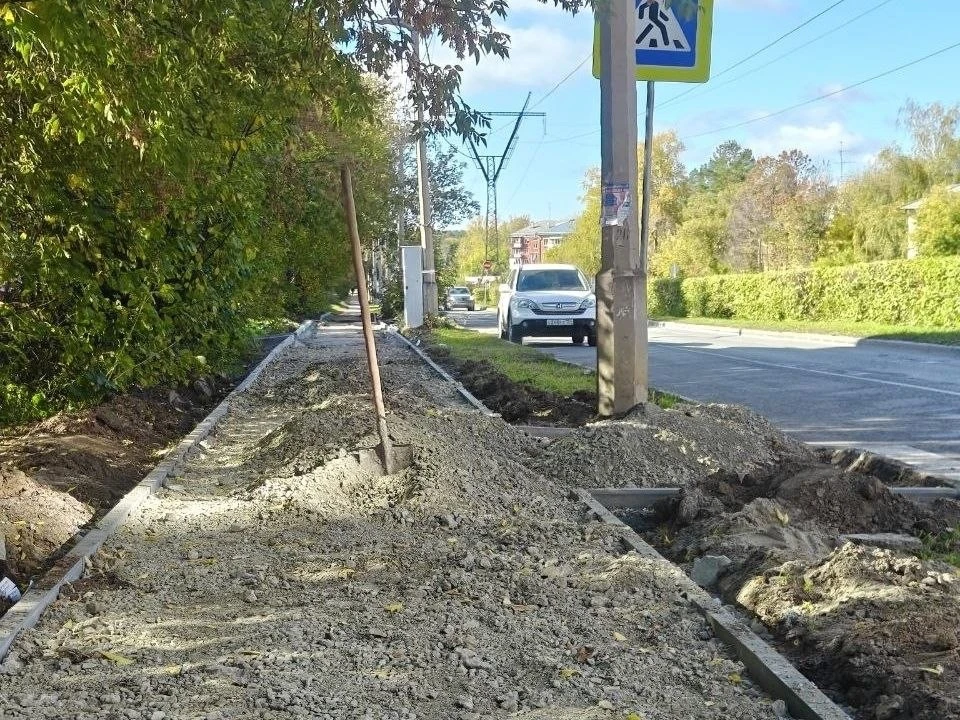 🛠 Главный трудяга Бульвара Молодёжи — лопата