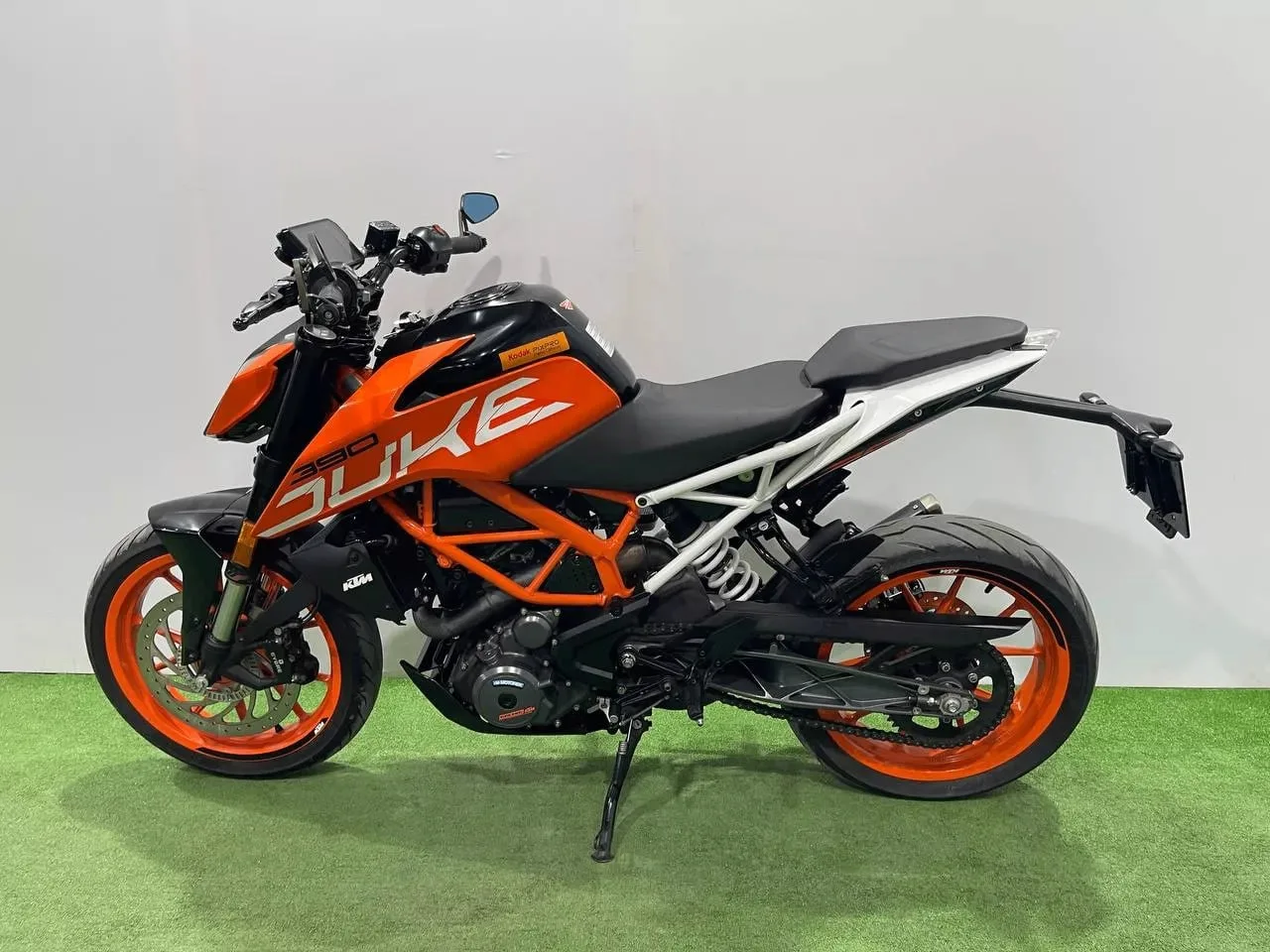 KTM 390 DUKE в наличии во Владивостоке  Характеристики:  - 2019 год - объем 390 см3 - Аукцион JBA - 