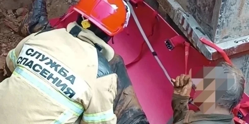 ⚡️ Упавшего в строительный котлован мужчину спасли в Ижевске
 
Сообщение поступило в 06:30 в понедел