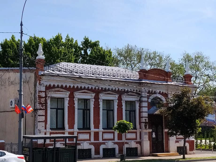 В Краснодаре отреставрировали кровлю старинного особняка на улице Постовой