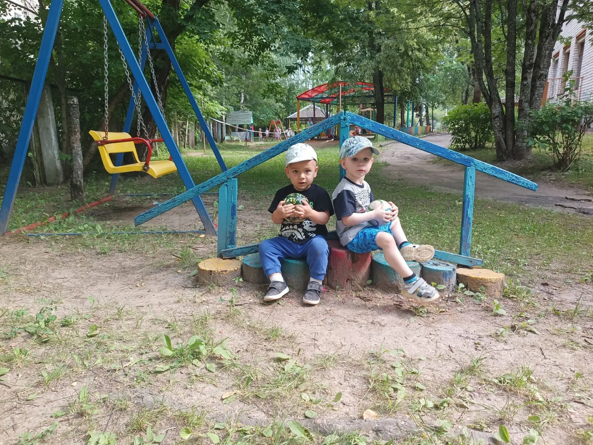 В рамках недели семьи малыши группы раннего возраста Непоседы узнали, что такое семья.
🔗Подробнее: 