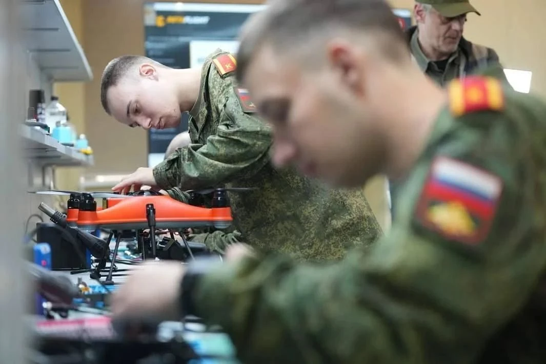 Уважаемые родители/дорогие ребята! 

В Московском высшем общевойсковом училище продолжается набор на