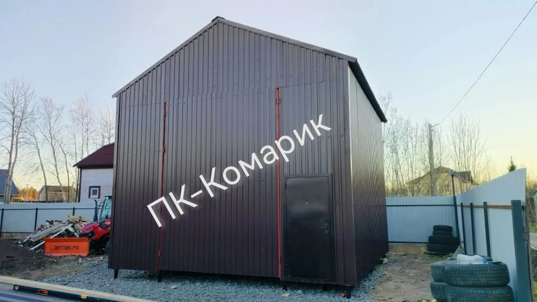 Собрали недавно гаражик 6х6,в коньке 6м