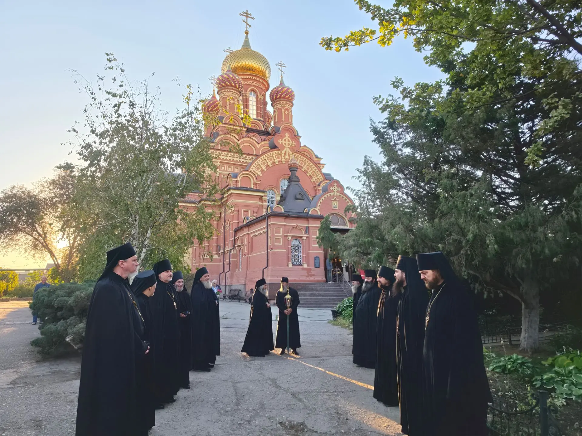 Архиерейское богослужение в престольный праздник Иоанно-Предтеченского монастыря.