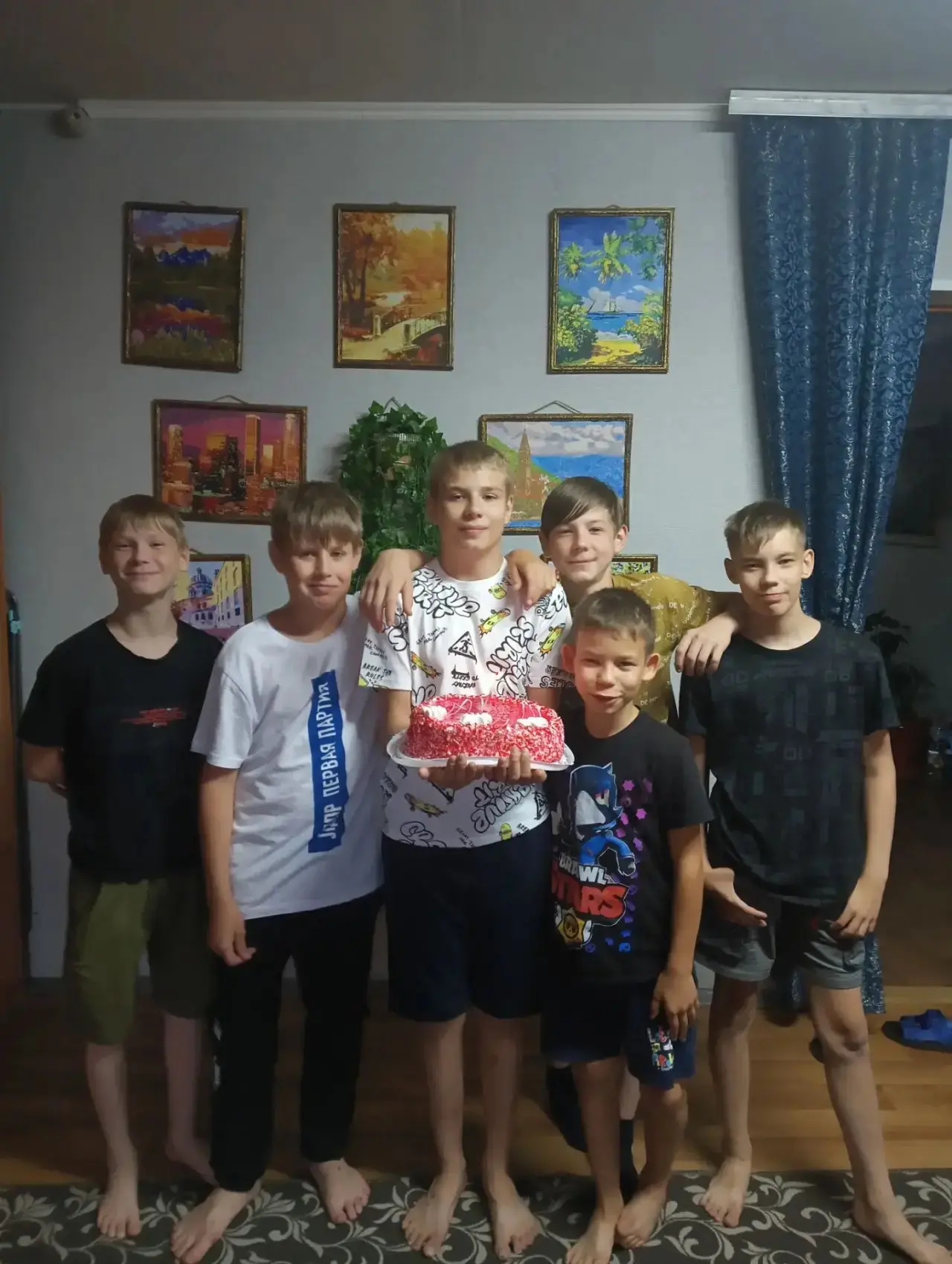 Сегодня в нашем доме праздник - отмечаем День рождения Георгия.