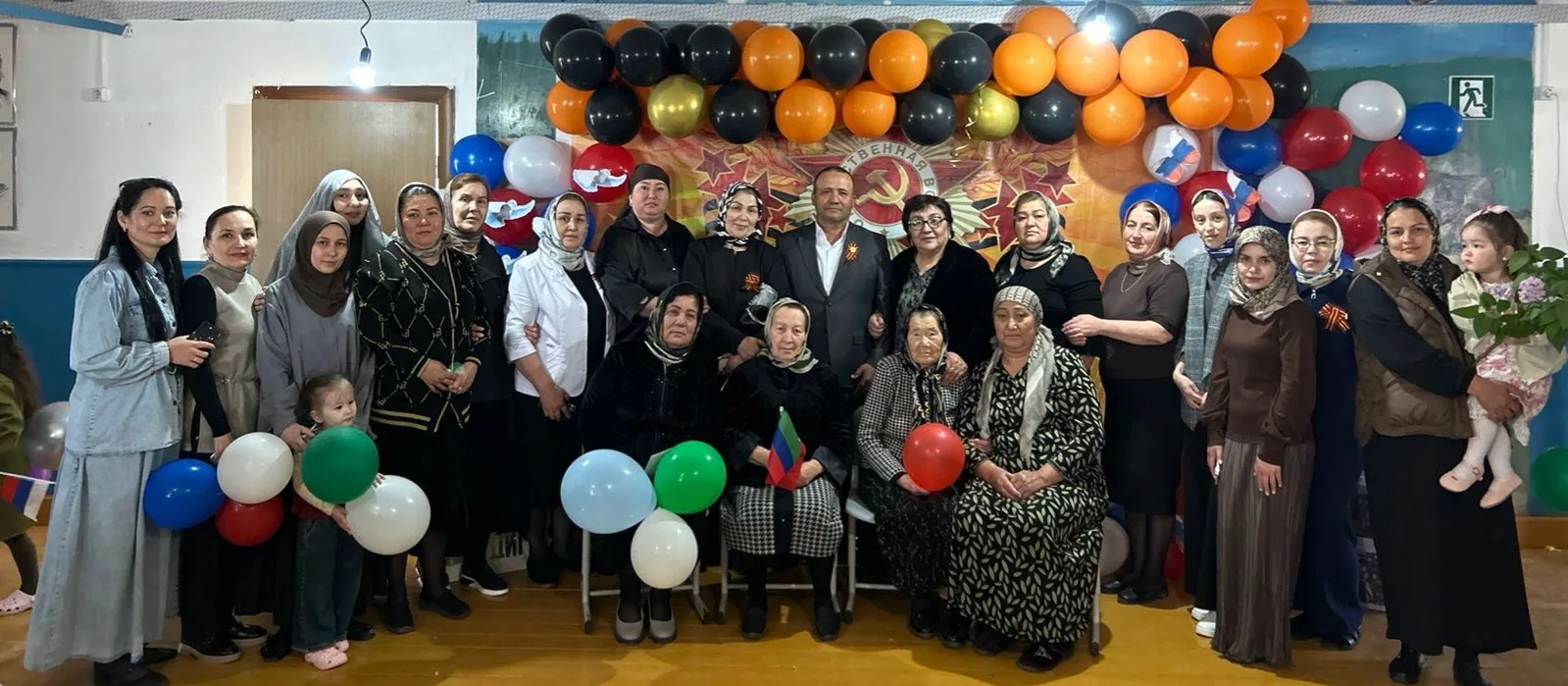 Уважаемые коллеги, дорогие ученики и родители! Примите искренние поздравления с великим...