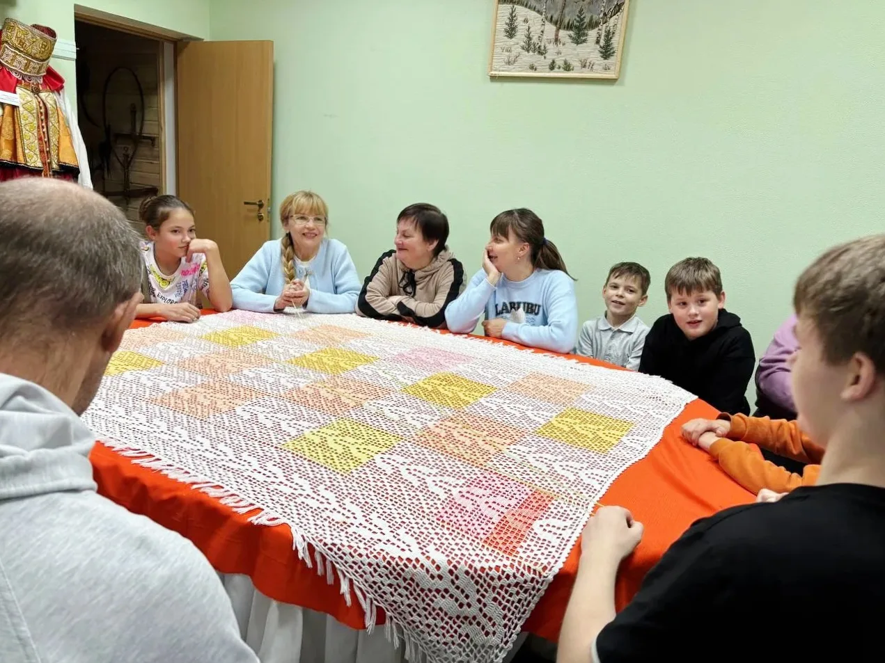👵🧓 В Красноармейске состоялось трогательное мероприятие «Под семейным зонтиком», посв...