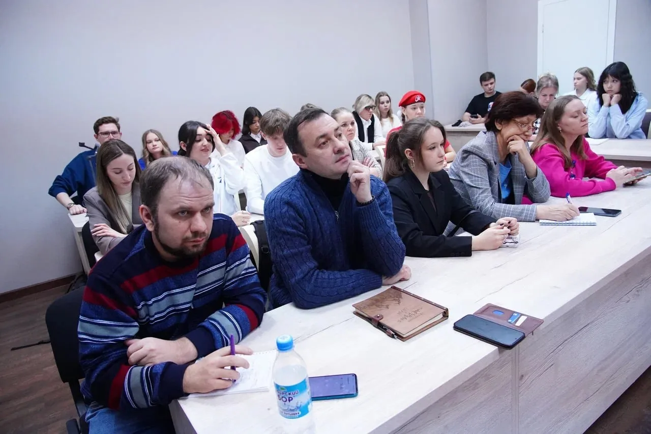 Провела первую в 2026 году пресс-конференцию. С представителями СМИ, блогерами и юнкорами детских и 