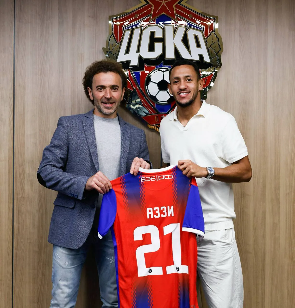 Аззи будет играть под 2️⃣1️⃣ номером!