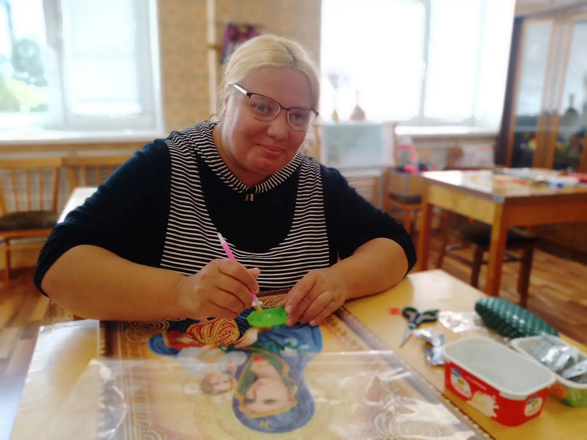 🎉 Проживающая общего отделения нашего Дома Лариса завершила работу над удивительной ка...