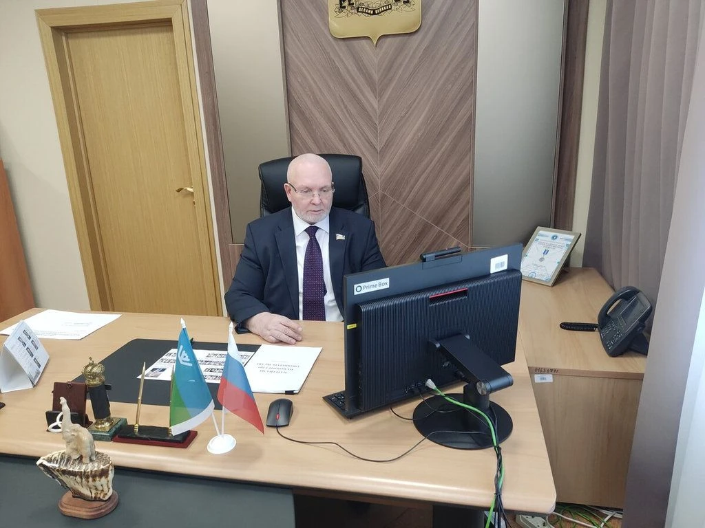 Владимир Семенов принял участие в первом заседании Госдумы девятого созыва.