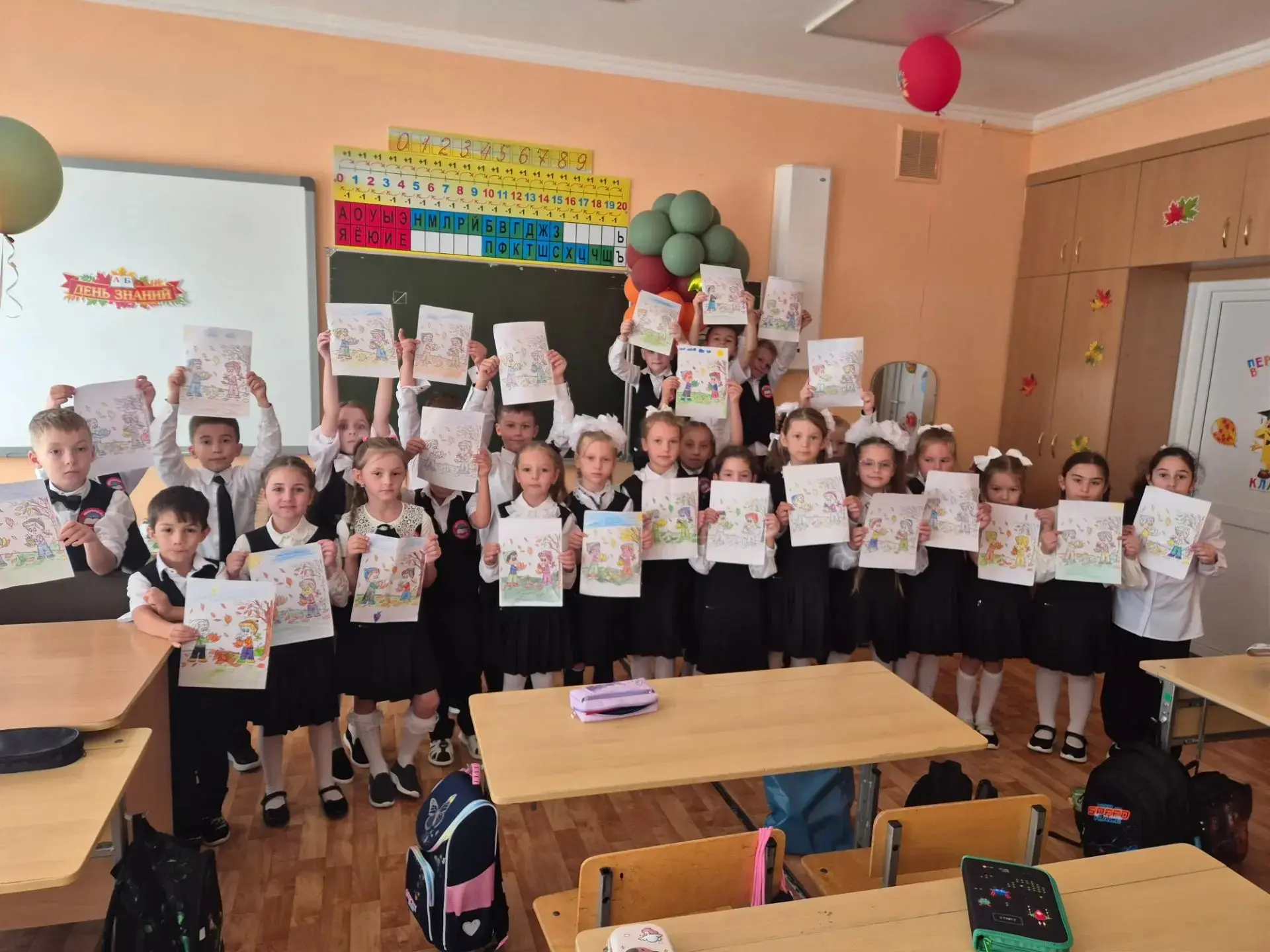 🍂Сегодня в нашем 1 "В" классе был по-настоящему творческий день!